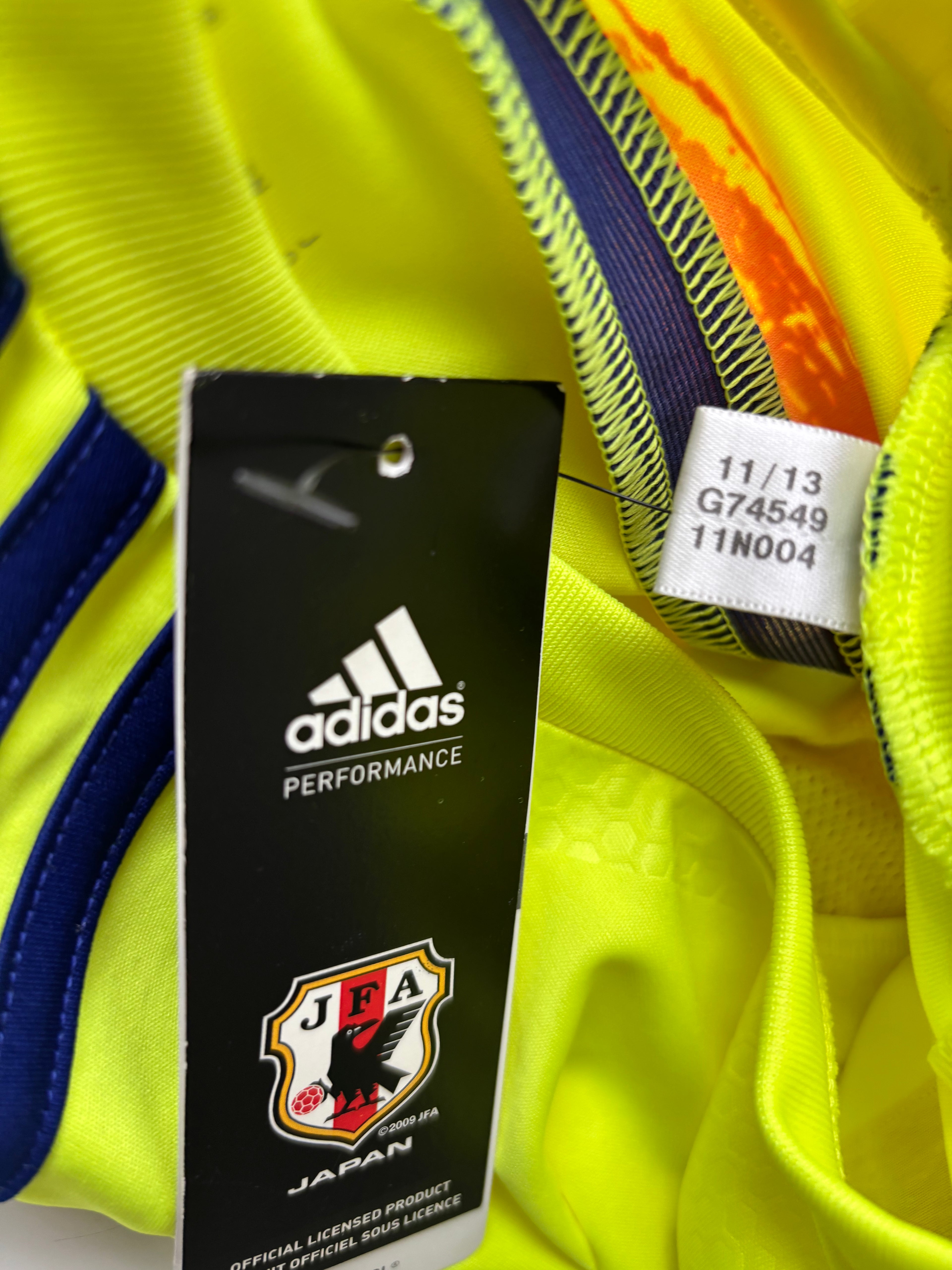 Keisuke Honda Japan 2014 World Cup original vintage football jersey cloth tag close up