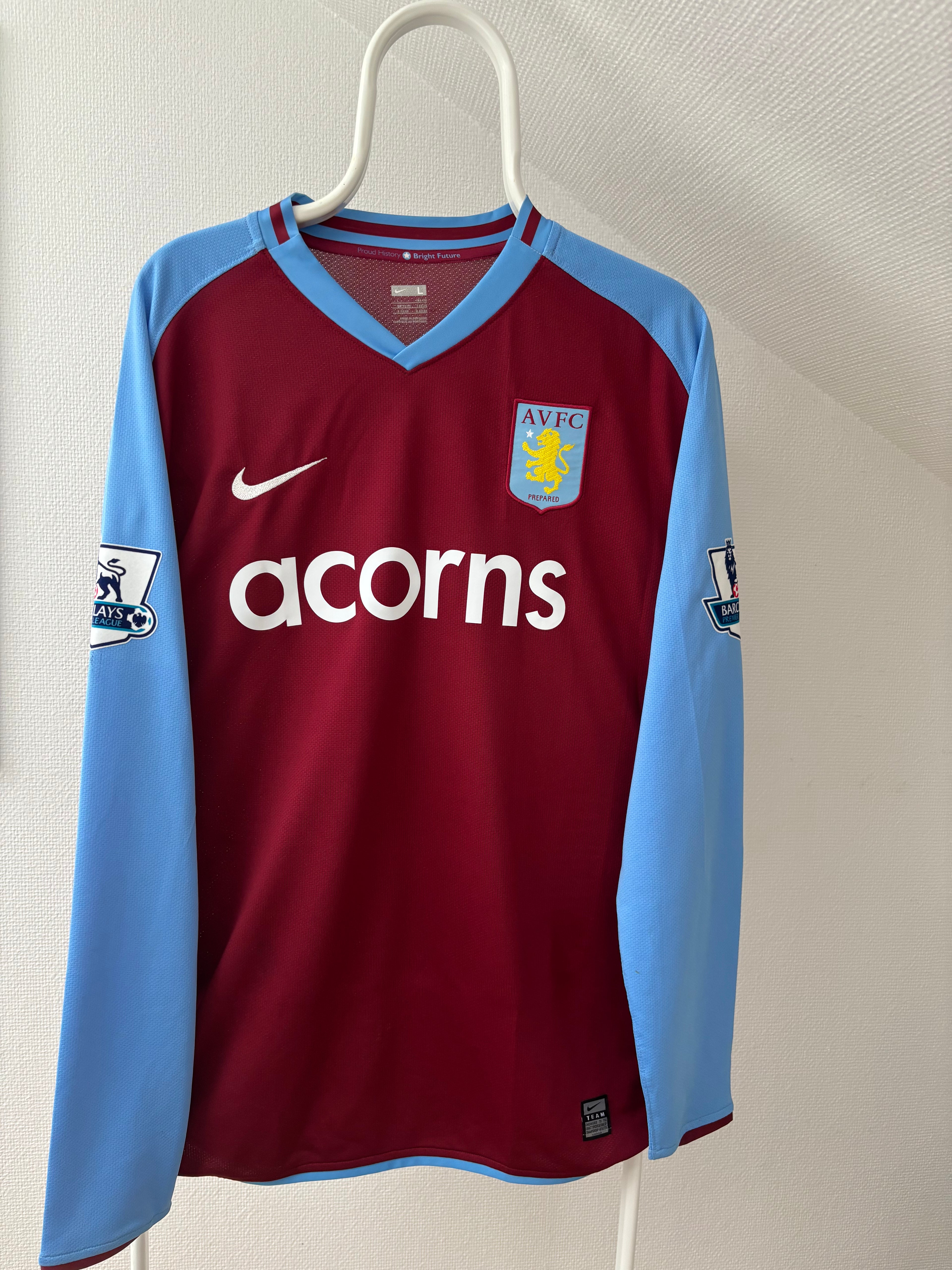Heskey - Aston Villa FC 2010/11 - Player Issue - Str. L