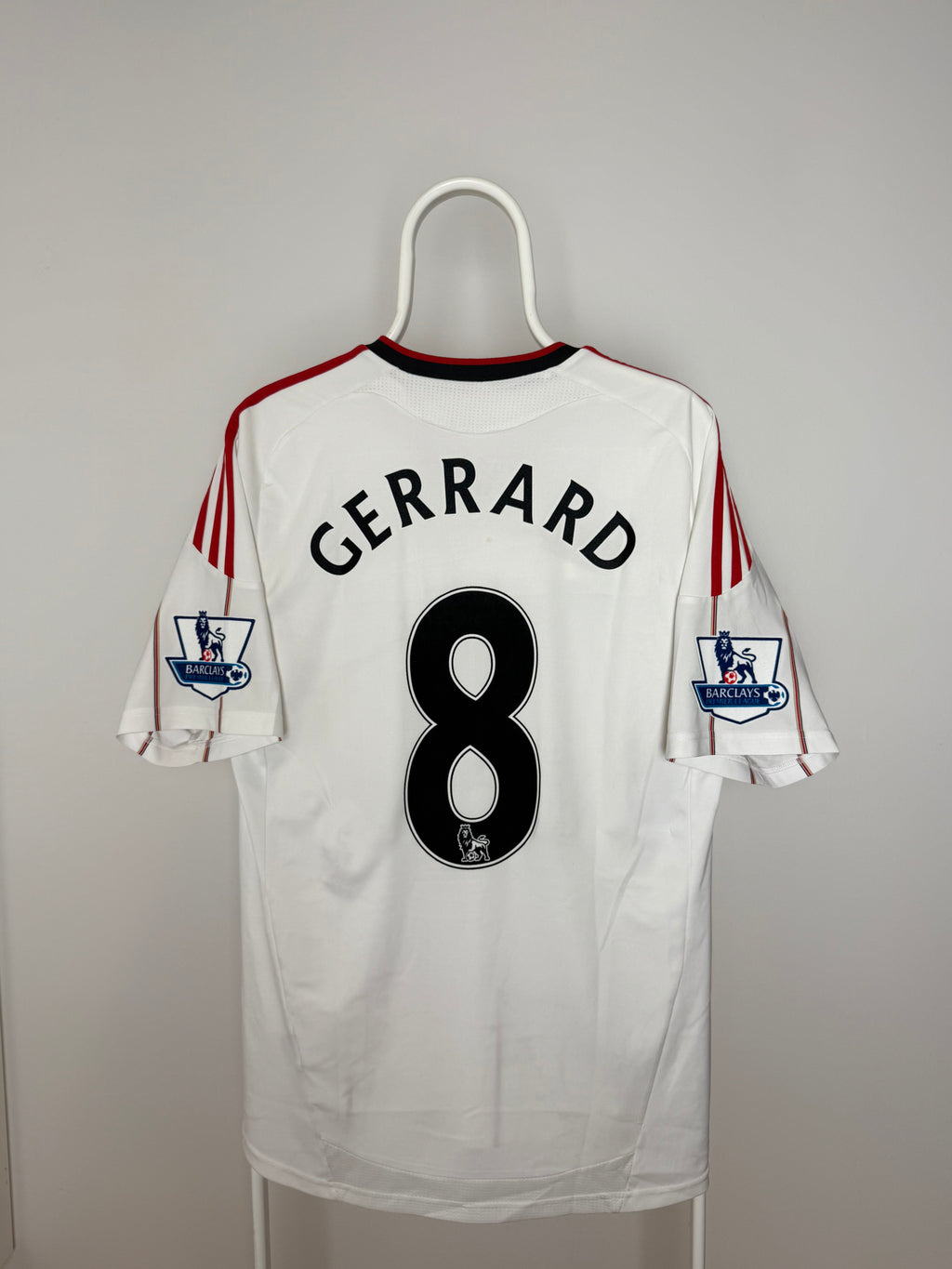 Steven Gerrard - Liverpool FC 2010/11. Maat M