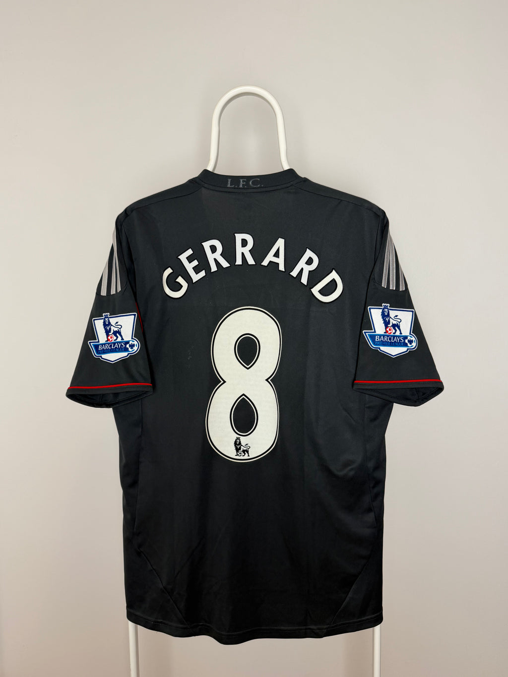 Steven Gerrard - Liverpool FC 2011/12. Maat M