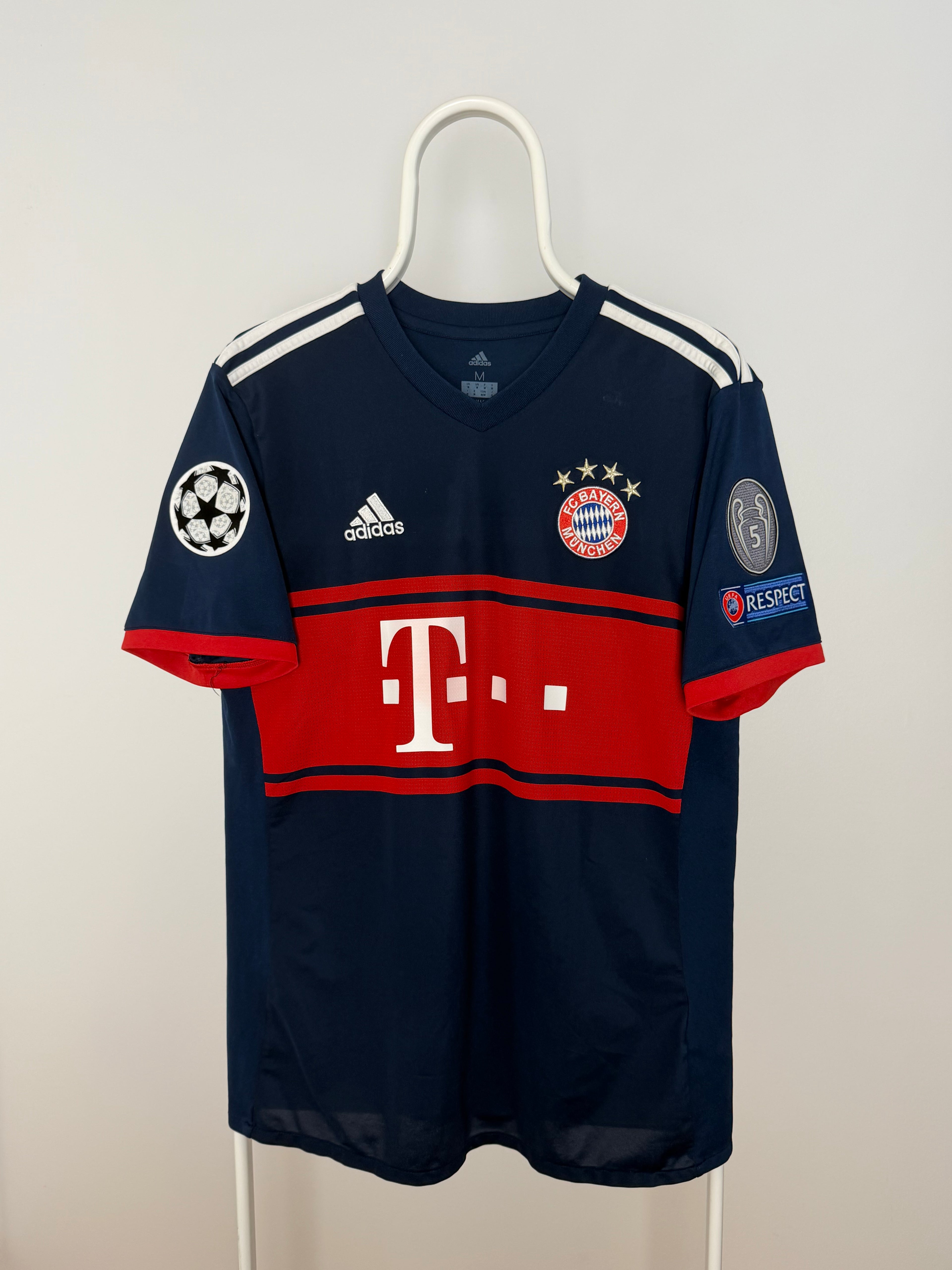 Robert Lewandowski - Bayern München 2017/18. Maat M