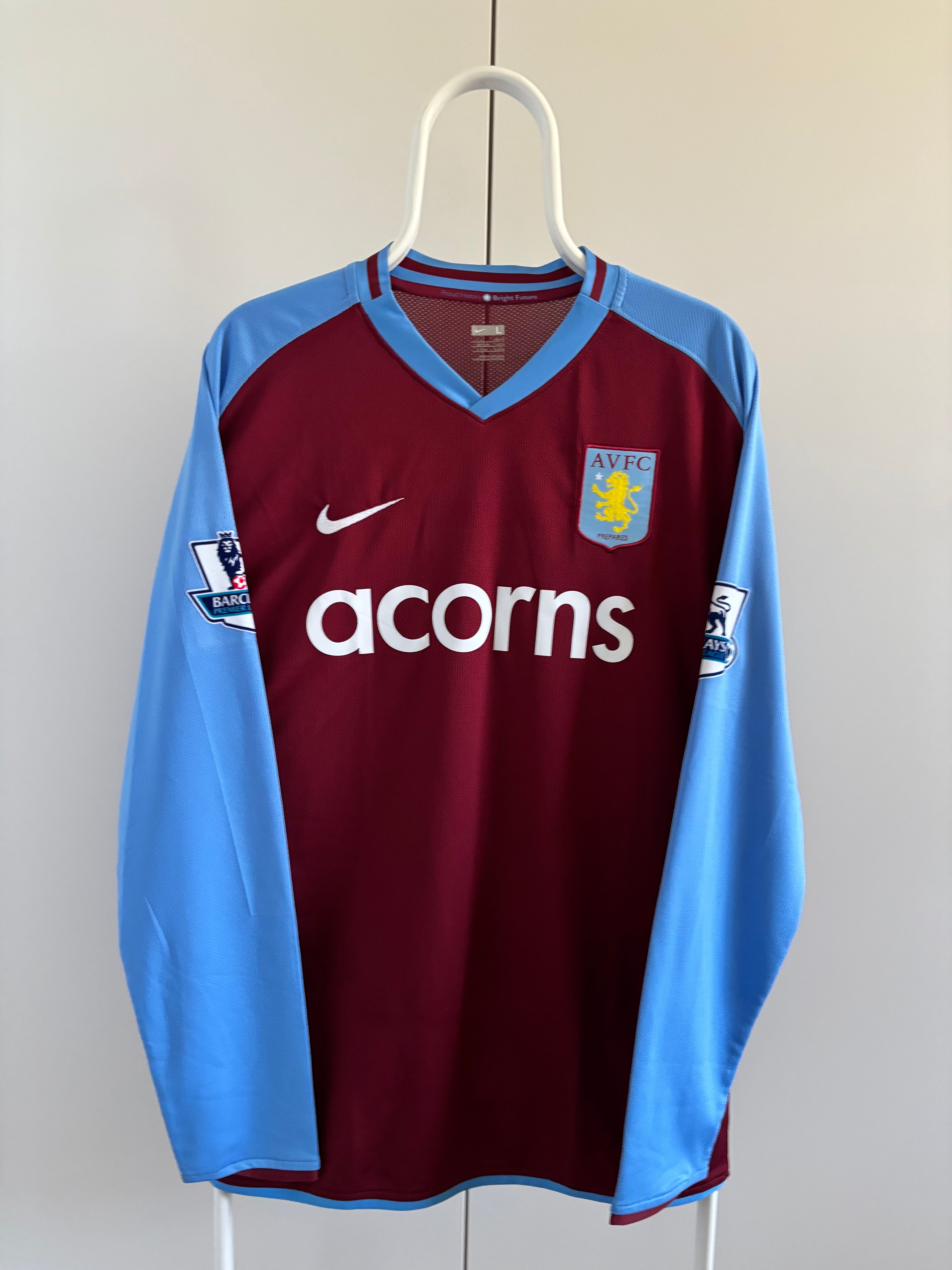 Heskey - Aston Villa FC 2010/11 - Player Issue - Maat L