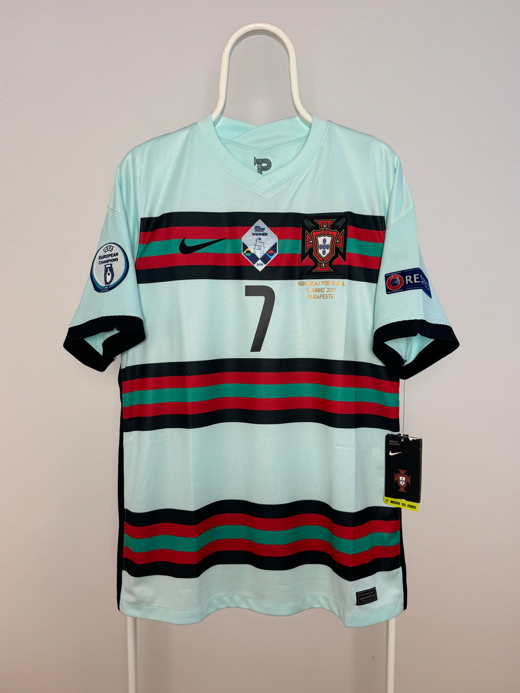 Cristiano Ronaldo - Portugal 2020. Maat L