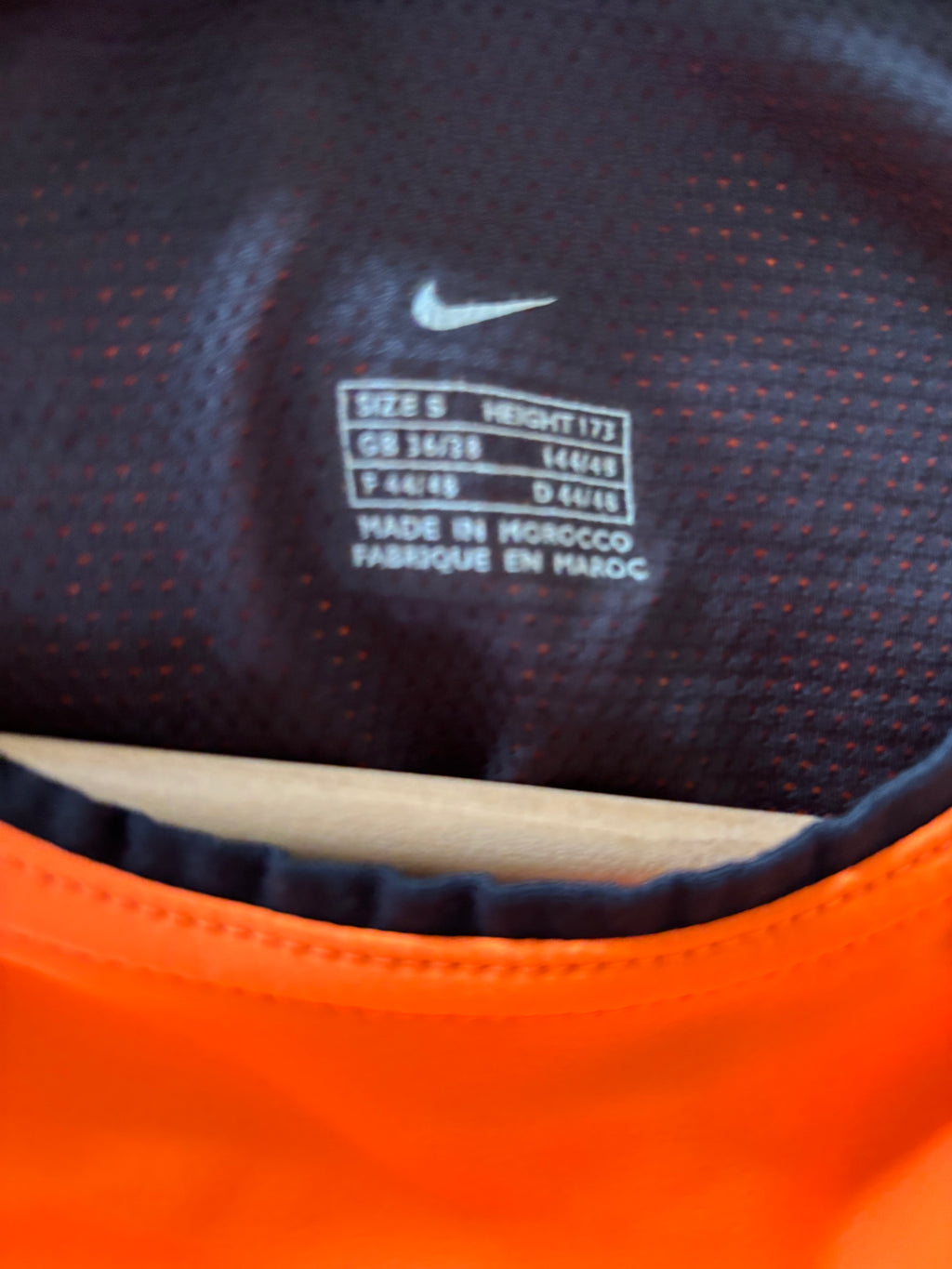 Edgar Davids Netherlands 2002 World Cup original vintage football jersey Nike size tag close up